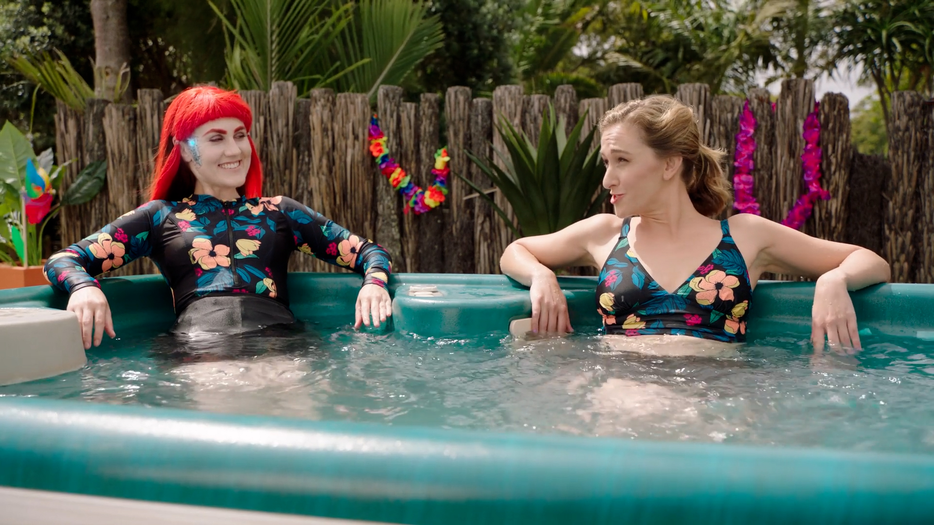 Jane et J-Borg à la piscine