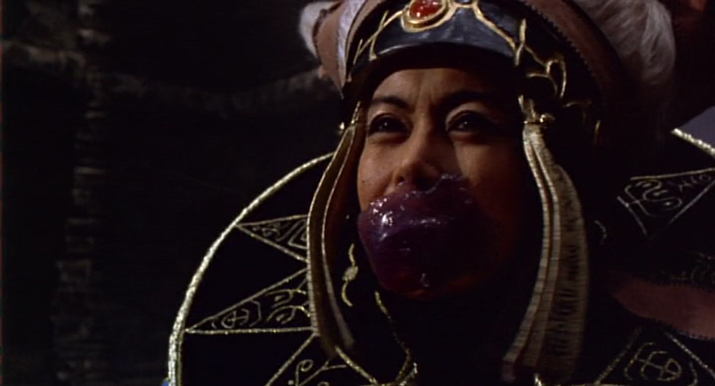 Rita Repulsa baillonnée