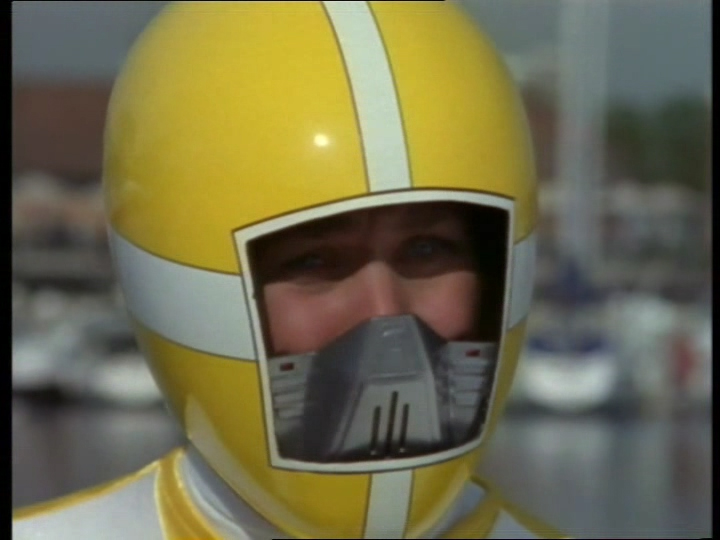 Ranger Jaune avec casque ouvert